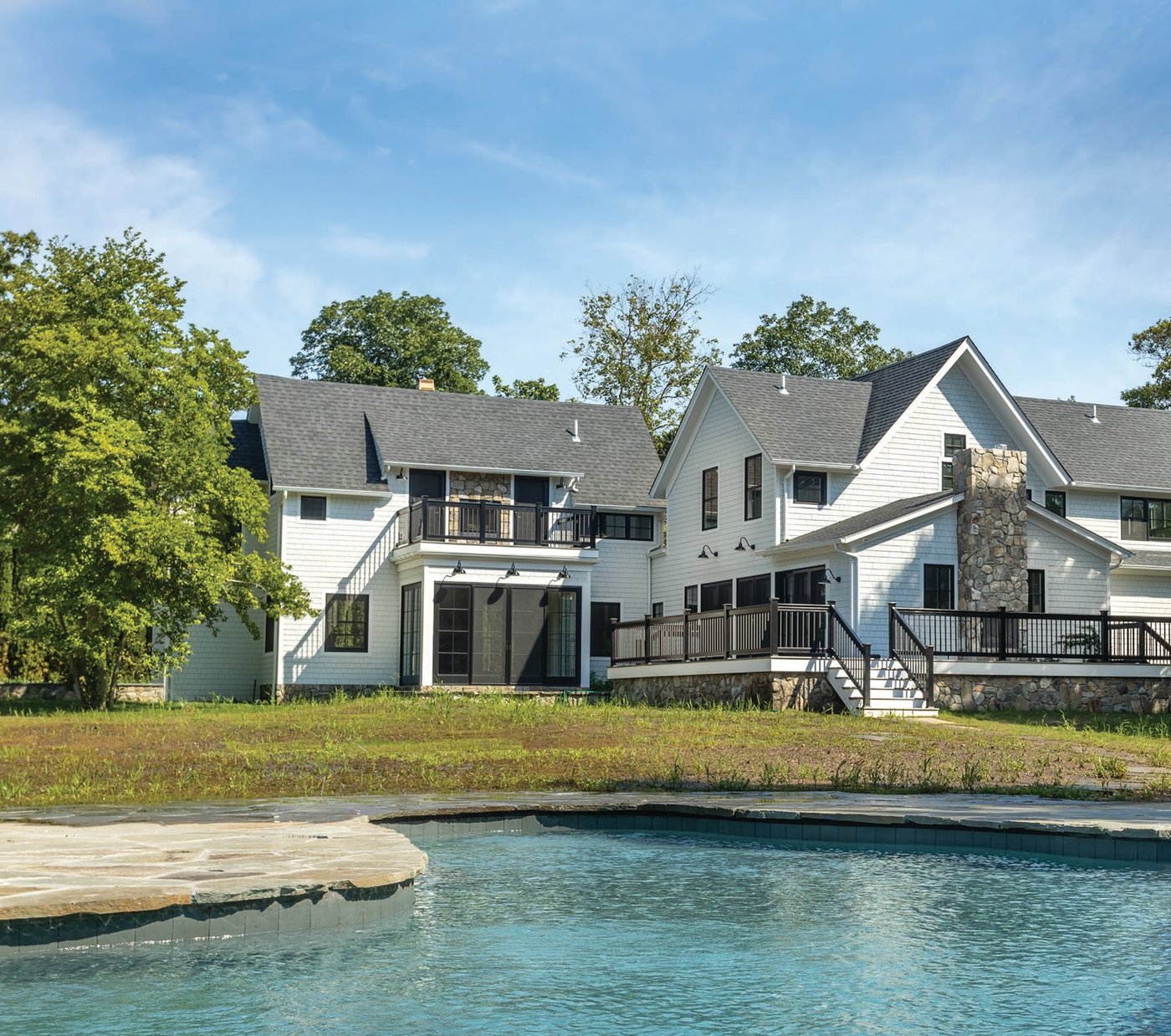 An East Hampton farmhouse constructed by Eastbay Builders PHOTO BY MIRANDA GATEWOOD PHOTOGRAPHY